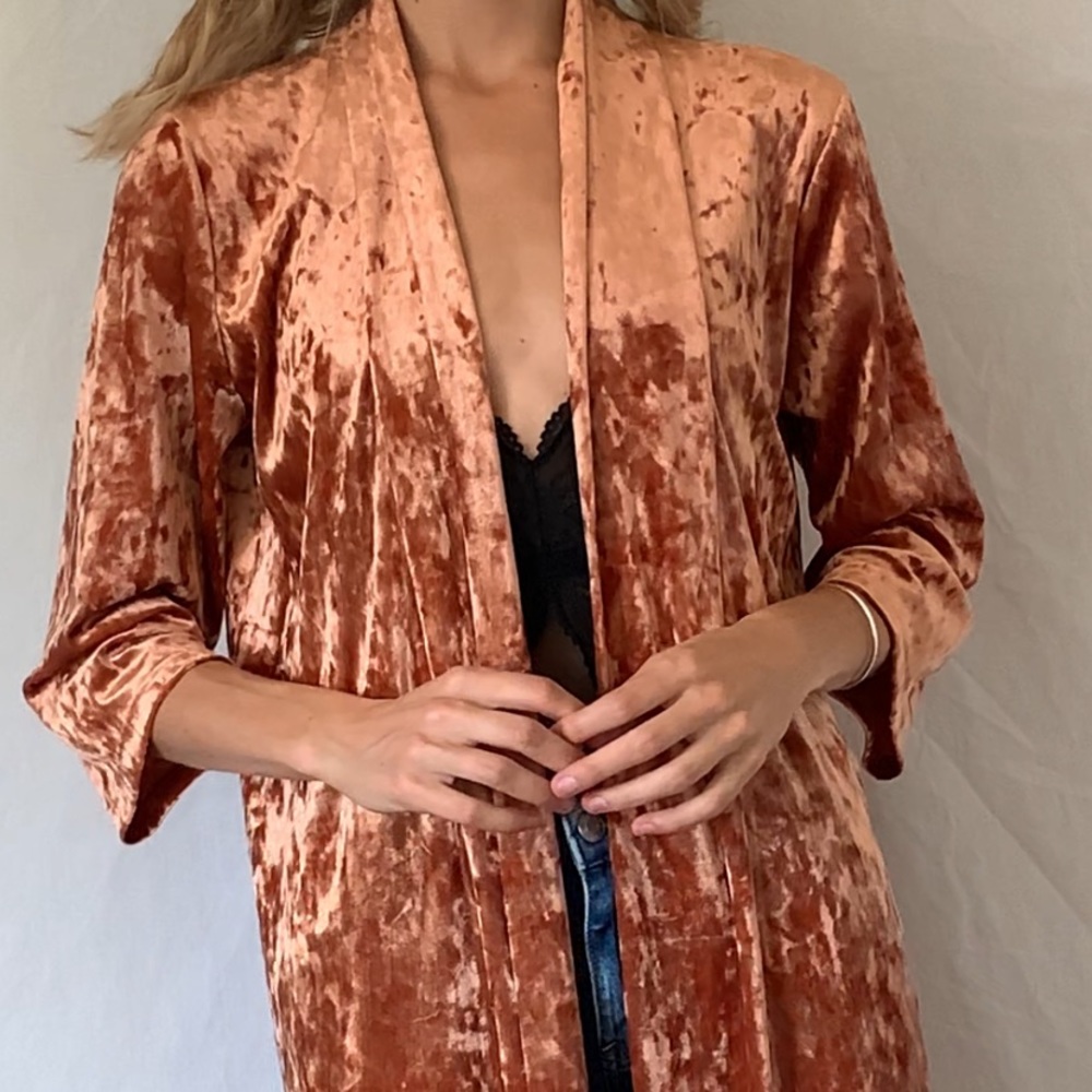 CRUSHED VELVET SHAWL CARNIGAN COVER